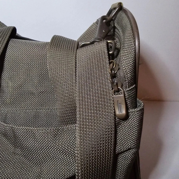 hartmann beige Ballistic Nylon overnight train case Weekender Duffle Travel Bag - Picture 4 of 11